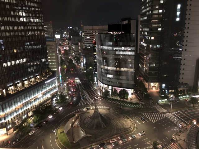 飛翔のモニュメント